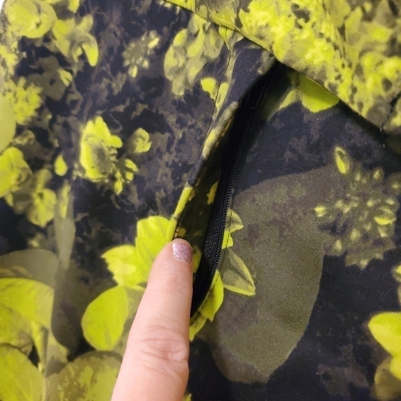 Michael Kors Green & Black Floral Print Pencil Skirt Size 6 - Picture 3 of 13
